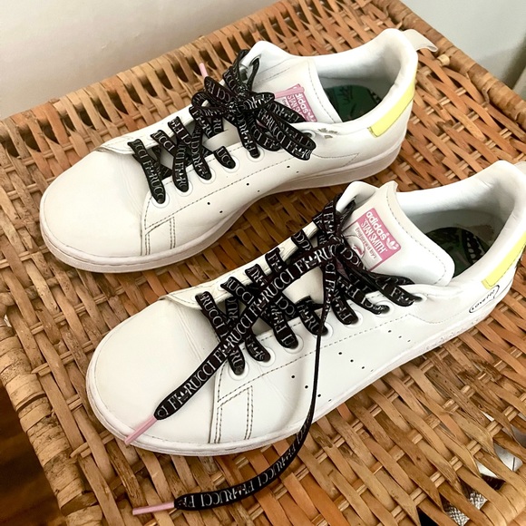 Adidas Fiorucci x Stan Smith “What Is Love?” White Sneakers - Limited Edition - Picture 3 of 4